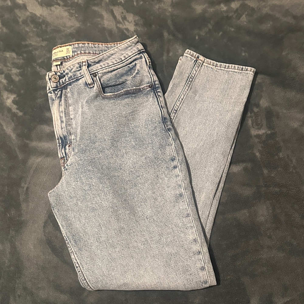 A&F Skinny High Rise Jeans - Picture 4 of 4